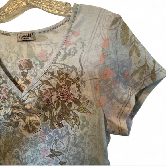 ONE WORLD floral v neck tshirt Y2k inspired size small - Picture 5 of 6